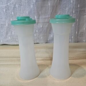 Tupperware Mint Green and White Shakers